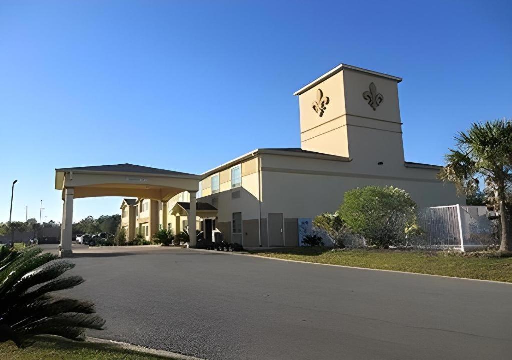Rodeway Inn & Suites Winnfield Экстерьер фото